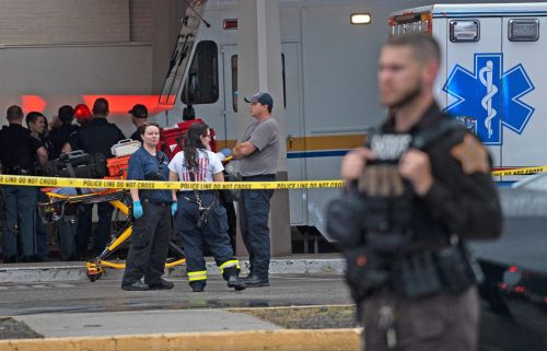 cfef058_2022-07-18t015710z-995794397-rc21ev99odn7-rtrmadp-3-indiana-shooting-e1661764104823