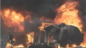 61b8d03aadfb0_explosion-en-haiti-1846507