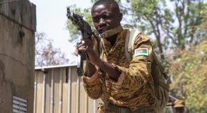 a-burkinabe-platoon-leader-demonstrates-tactical-reload-b68276-1600-750x410