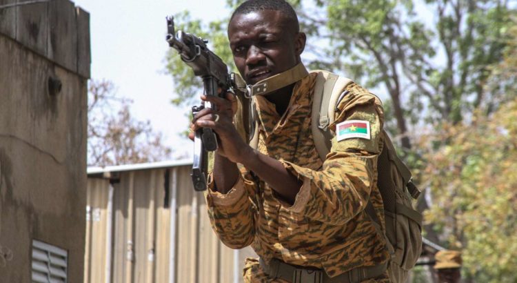 a-burkinabe-platoon-leader-demonstrates-tactical-reload-b68276-1600-750x410