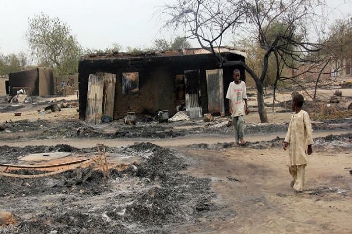 cameroun_-_terrorisme_cinq_pe_1635996166_village_incendie_extreme-nord_14112016_otric_1215_ns_700_cameroon-info-p-net_800xm9x