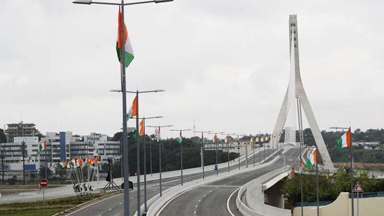 pont-alassane-ouattara-768x432 (1)