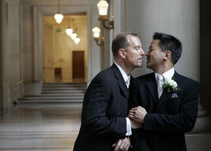 Grèce: le Parlement adopte le droit au mariage pour les homosexuels