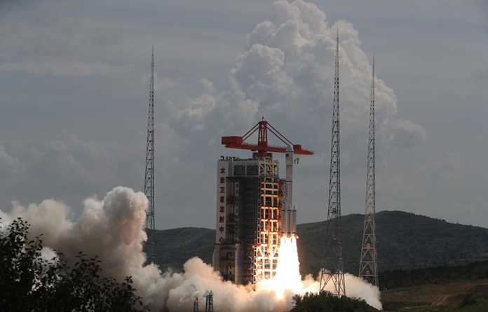 La Chine lance avec succès un nouveau groupe de satellites