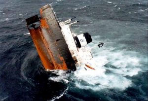 Tragédie en mer : un milliardaire britannique et cinq personnes portés disparus
