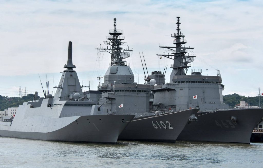 Des navires militaires américains et canadiens franchissent le détroit de Taïwan, suscitant la fureur de Pékin