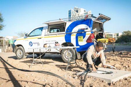 0511-123131-paratus-joint-les-deux-cotes-de-l-afrique-australe-par-une-route-de-fibre-terrestre_M