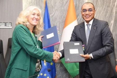 Développement de l’énergie verte : signature d’un partenariat entre l’UE et la Côte d’Ivoire