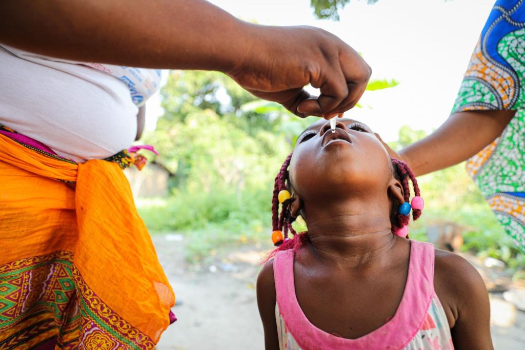 Une campagne de vaccination d’enfants contre la polio en Éthiopie