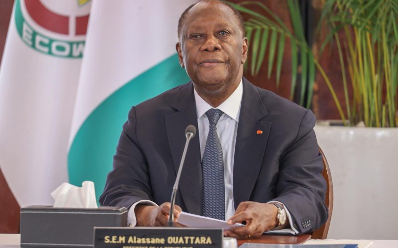 Alassane Ouattara appelle le gouvernement à rester concentré malgré le contexte électoral