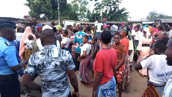 Abobo : un jeune homme vole l’arme d’un policier et ouvre le feu sur une foule